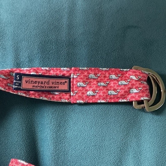 Vineyard vines belt- nautical whale fun! - Picture 2 of 4